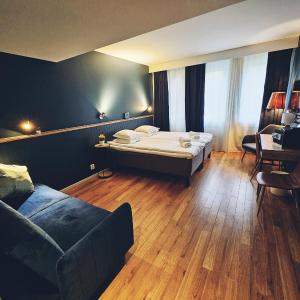 Large Double Room