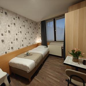 Small Single Room
