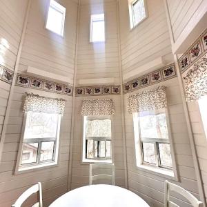 Suite with Mountain View