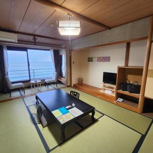 Japanese-Style Family Room with Sea View