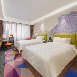 Twin Room with City View