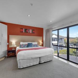 Executive Studio Apartment with Spa Bath