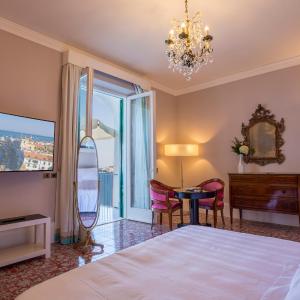 Deluxe Double or Twin Room with Balcony and Sea View