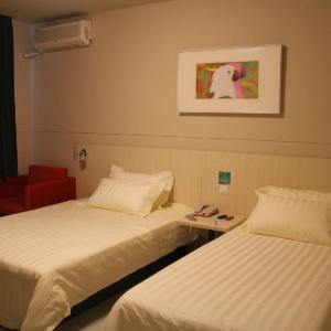 Standard Twin Room A