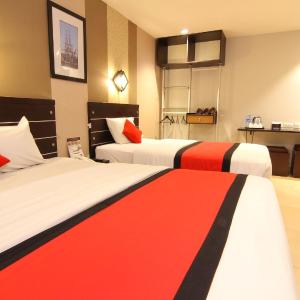 Super Deluxe Triple Room with Free shuttle to Gambir Railway Station