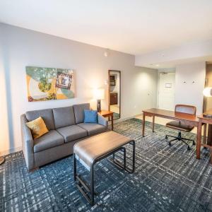 King Studio Suite - Mobility Access/Non-Smoking