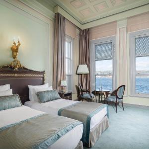 Deluxe Double or Twin Room with Sea View