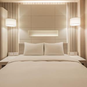 Business Double Room with Shower (No Window)  