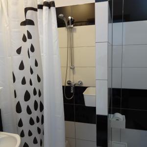 Twin Room with Shower