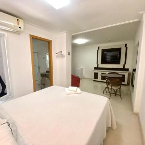 Deluxe Suite with Spa Bath