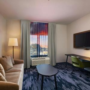 Standard King Suite with Sofa Bed and City View