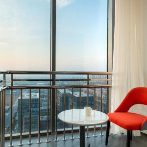 One-Bedroom Suite with Balcony