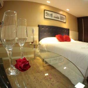 Gold Suite