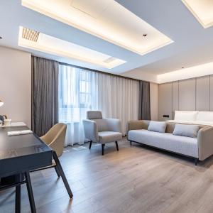 Jimu Family Room