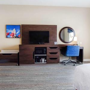 Queen Room with Two Queen Beds - Mobility Access/Non-Smoking