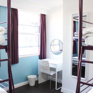 Bed in 6-Bed Mixed Dorm Ensuite