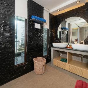 Premium Deluxe Room with Plunge Pool