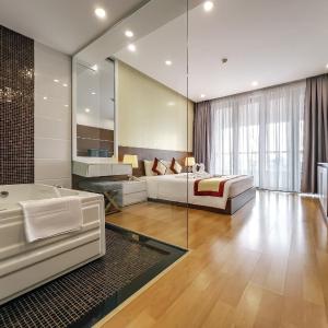 Deluxe Double Room with Balcony