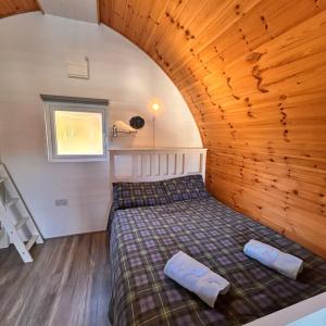 Camping Pod Sleeps 4 (SHARED BATHROOMS)