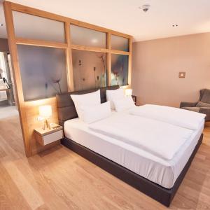 Suite with Lake View