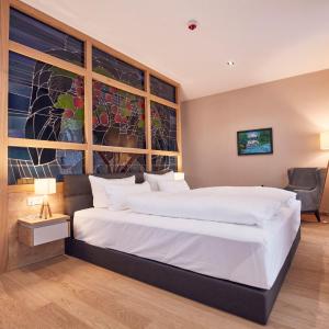 Suite with Lake and Abbey View