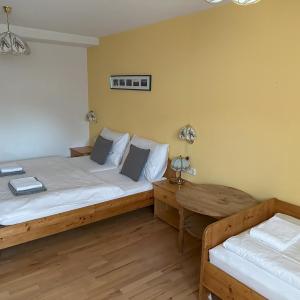 Economy Quadruple Room
