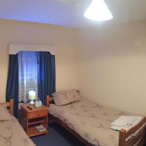 Twin Room with Shower
