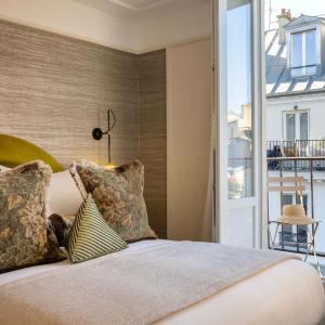 Superior Double Room with Balcony