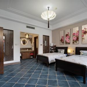YT Deluxe Twin Room
