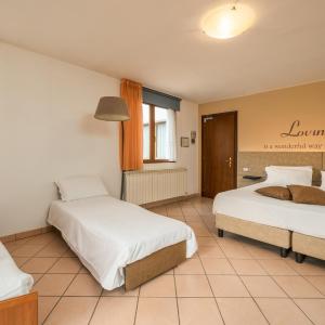 Classic Quadruple Room