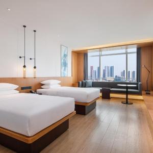 Deluxe twin room, Guest room, Twin/Single Bed(s), City view