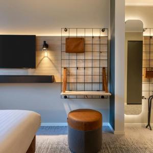 Moxy Connecting  Sleeper Room