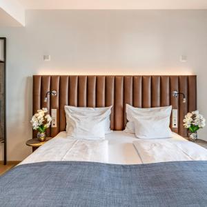 Comfort King Room with Balcony