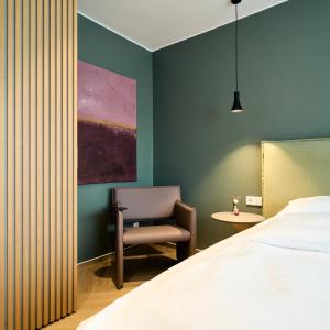 Deluxe Double Room****
