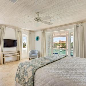 Three Bedroom Condo Marina View