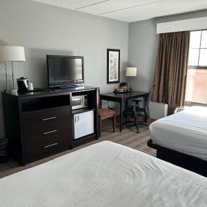 Deluxe Queen Room - Mobility Access/Non-Smoking