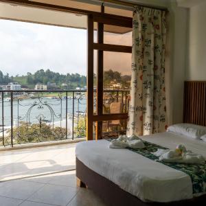 Quadruple Room with Balcony