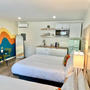 Deluxe Queen Room with Two Queen Beds