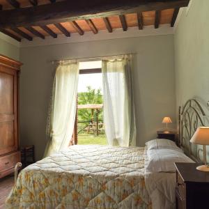Two-Bedroom Apartment with Pool View - Ground Floor