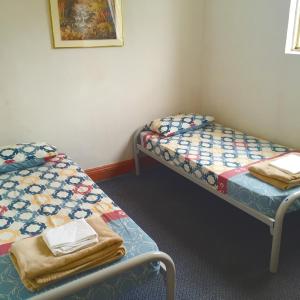 Standard Twin Room with Shared Bathroom