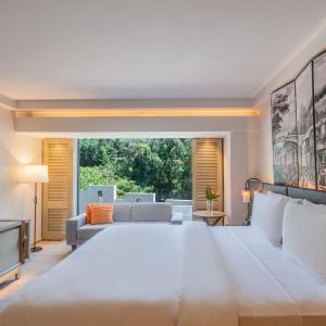 Deluxe Serene King Room