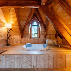 Suite with Spa Bath