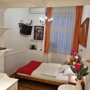 Single Room with Bathroom