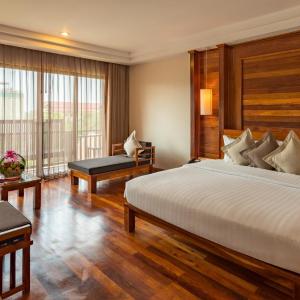 Deluxe Double or Twin Room with Pool View