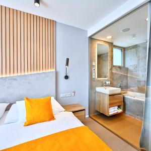 Triple Suite with Spa Bath