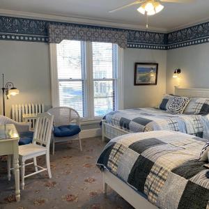 Double or Twin Room with Private Bathroom