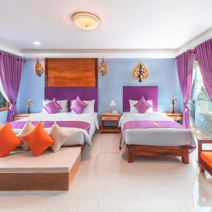 Twin Room with Pool View