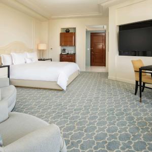 Beverly Hills Junior Suite with Terrace and View