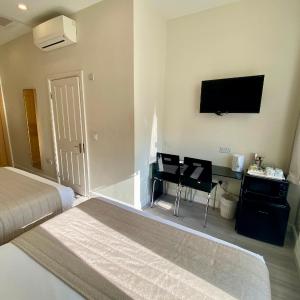 Family Room, 2 Double Beds 