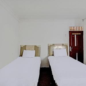 Small Twin Room